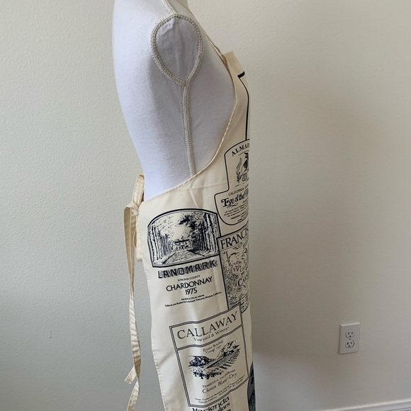 Wine Label Print Apron - Cream and black - Picture 2 of 5